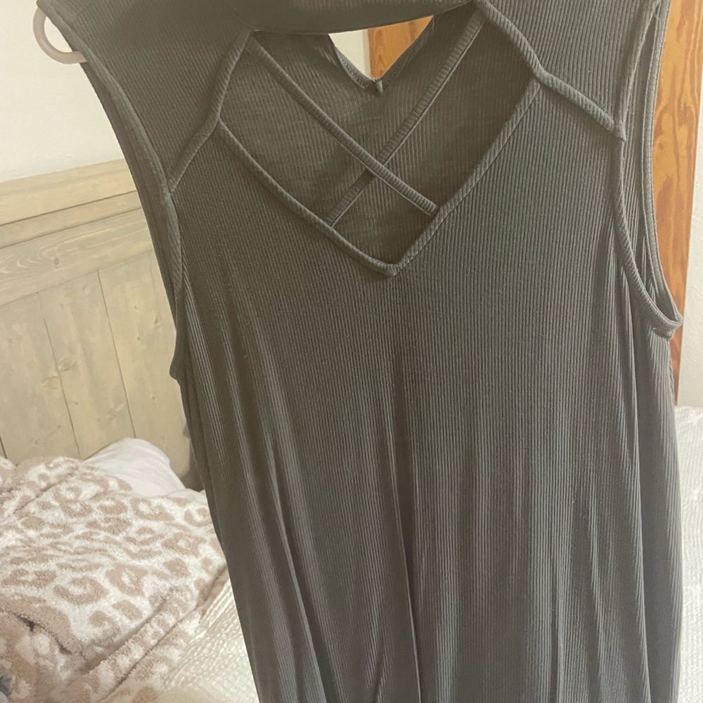 2 tank tops